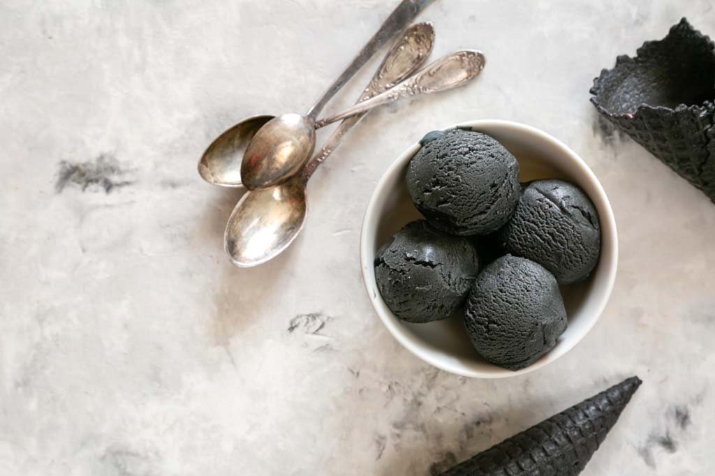 Black Ice-Cream